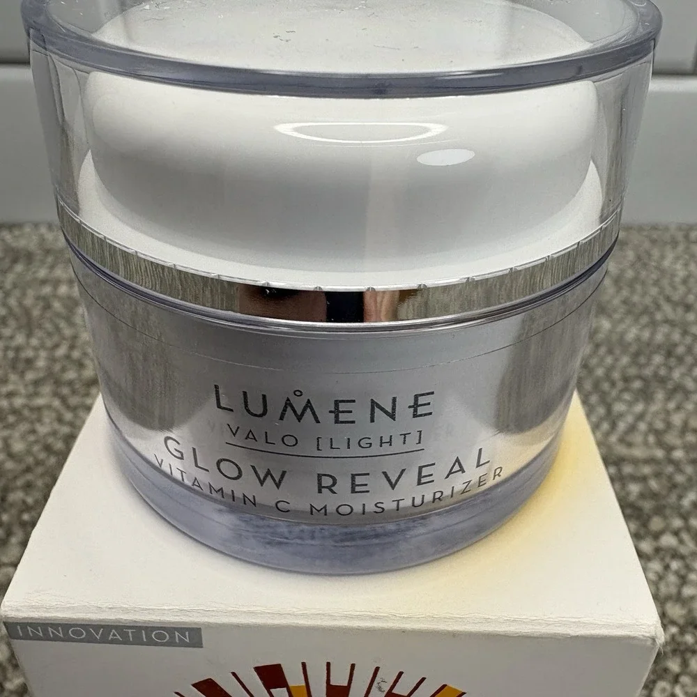 NEW Lumene Valo Light‎ Glow Reveal Facial Moisturizer Vitamin C 1.7 oz NIB